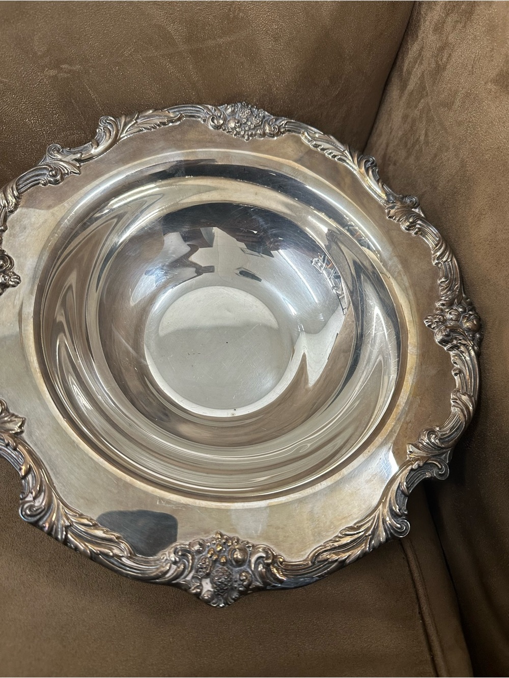 Reed and Barton 1671 Ornate Silver-Plated Decorative Serving Bowl king Francis